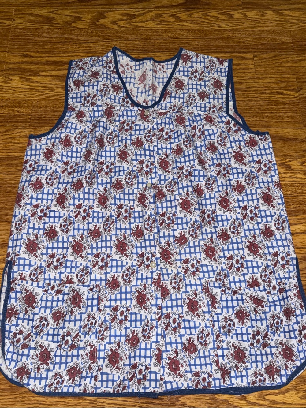 Vintage Floral Snap-Front Cobbler Apron Vest with Pockets